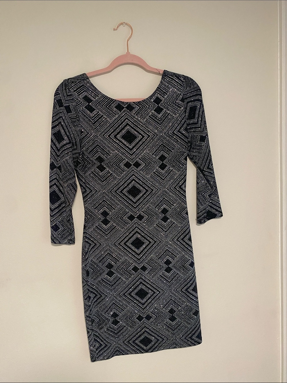 Altar'd State Black & White Geometric Long-Sleeve Sheath Dress